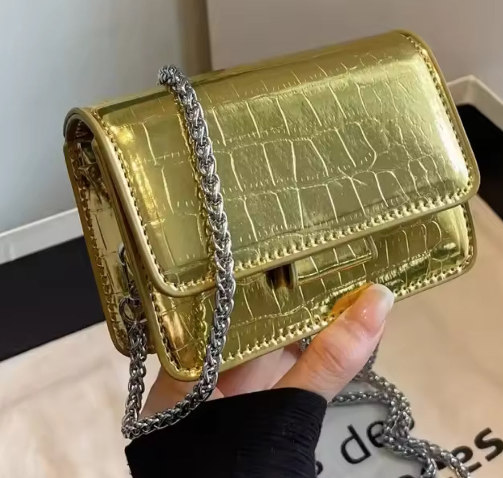It Girl Purse image 3