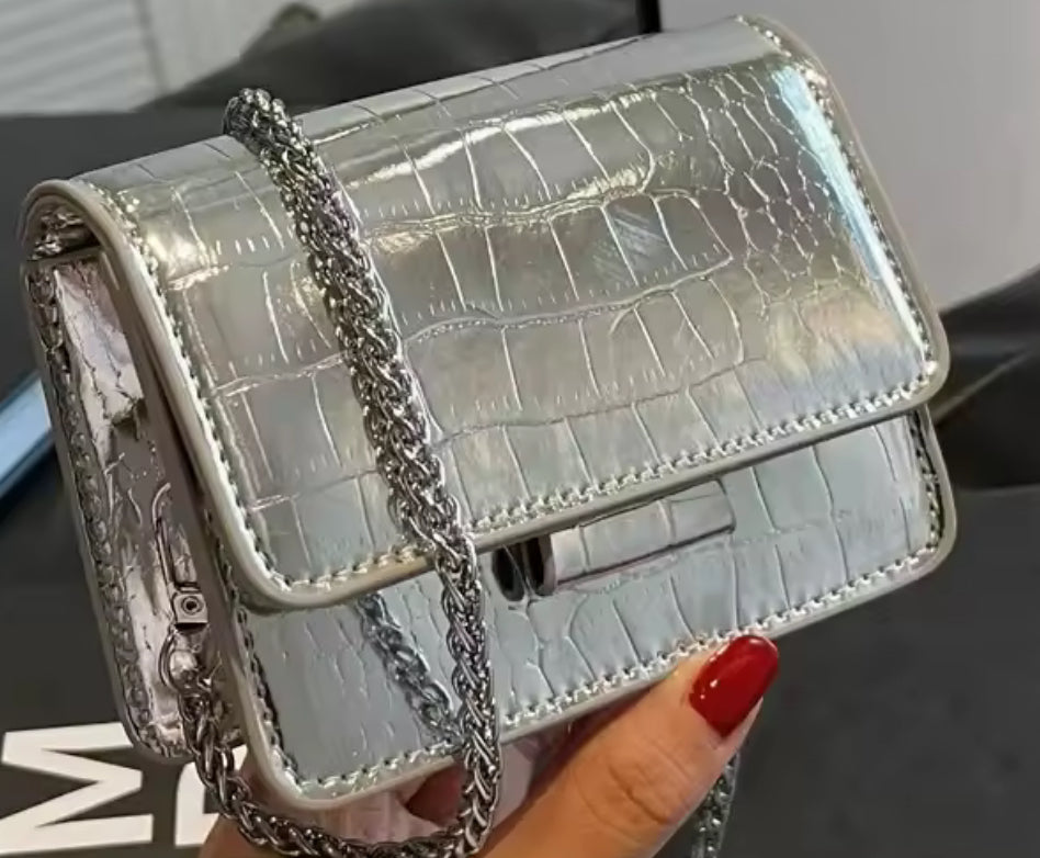 It Girl Purse image 2